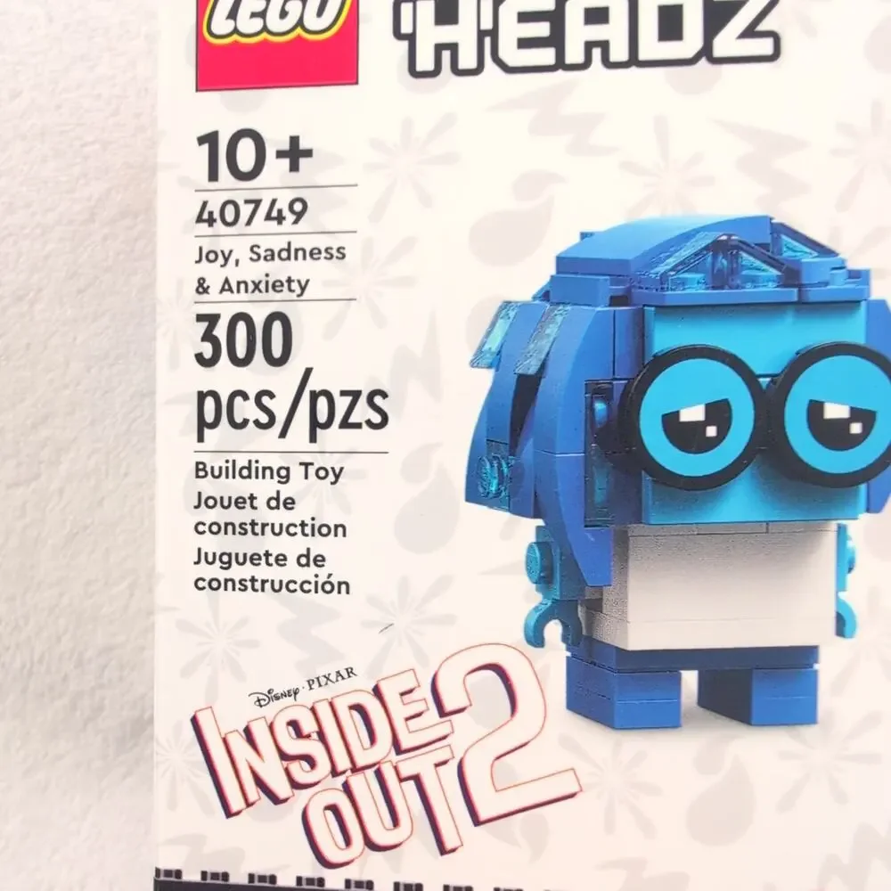 Lego Brick Headz Inside Out 2 Joy Sadness Anxiety 300 Pieces Age 10+